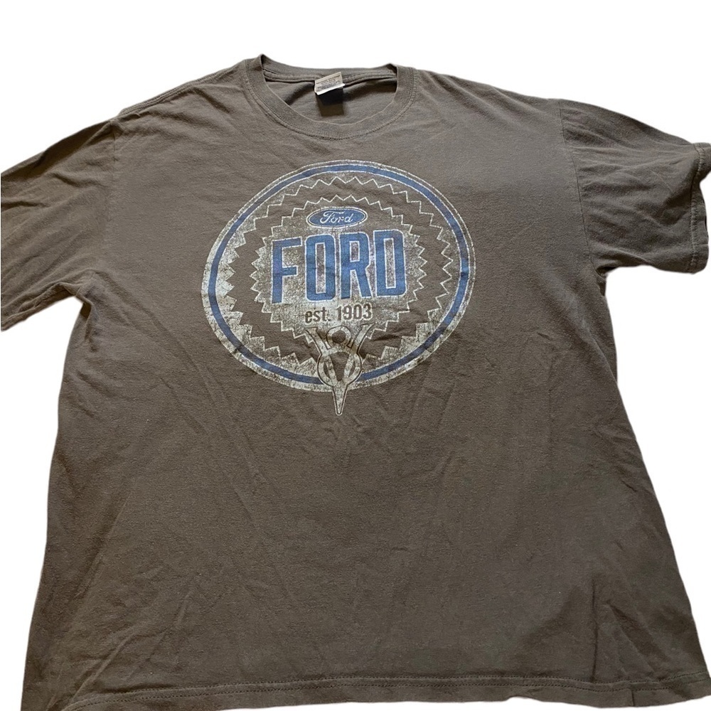 GILDAN Ford car Tshirt size Large